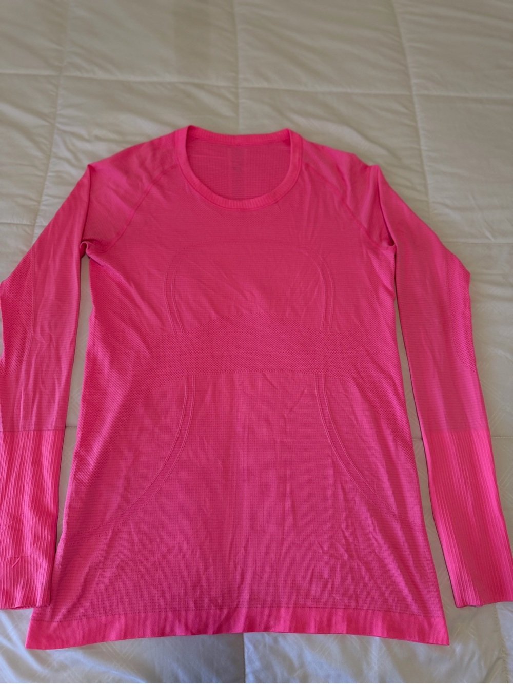 Lululemon Swiftly Tech Long Sleeve 2.0 Race Length - Resale Size 8 Sonic Pink